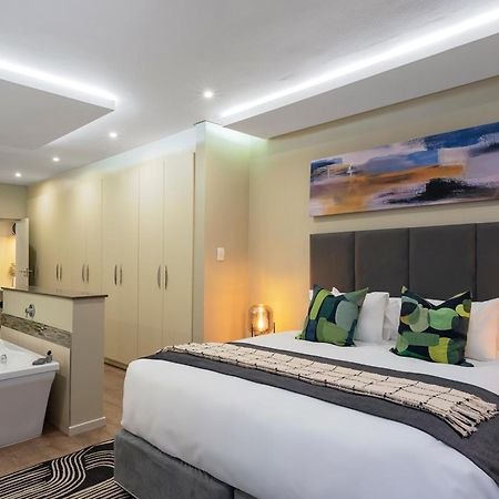 Cag The Hub Bryanston Appartement Johannesburg Buitenkant foto