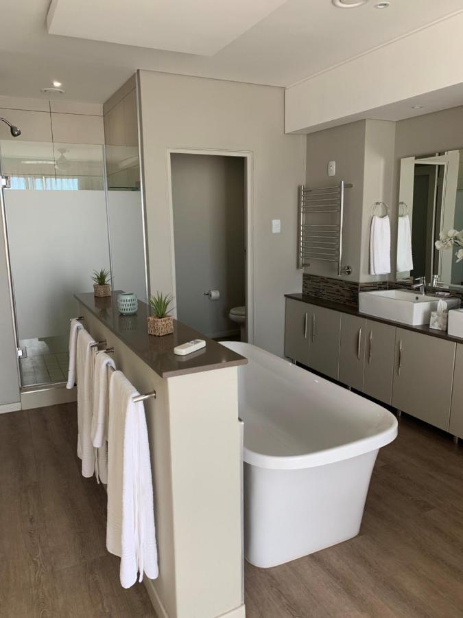 Cag The Hub Bryanston Appartement Johannesburg Buitenkant foto