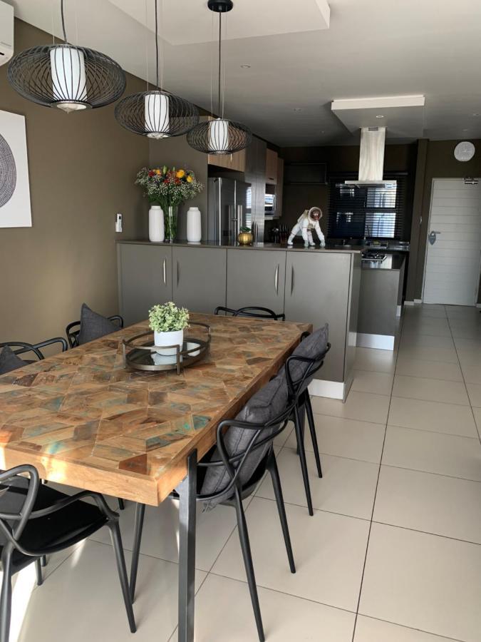 Cag The Hub Bryanston Appartement Johannesburg Buitenkant foto