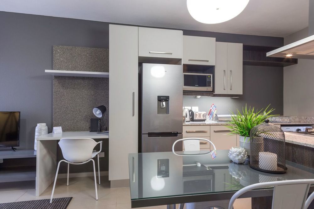 Cag The Hub Bryanston Appartement Johannesburg Buitenkant foto