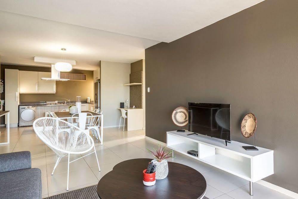 Cag The Hub Bryanston Appartement Johannesburg Buitenkant foto