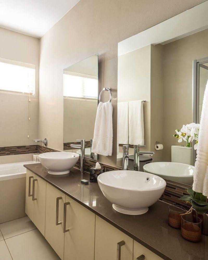 Cag The Hub Bryanston Appartement Johannesburg Buitenkant foto