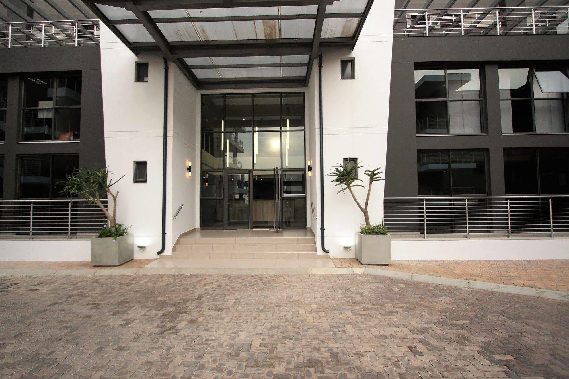 Cag The Hub Bryanston Appartement Johannesburg Buitenkant foto