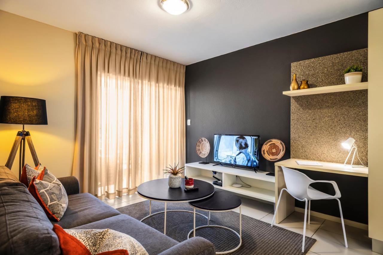 Cag The Hub Bryanston Appartement Johannesburg Buitenkant foto
