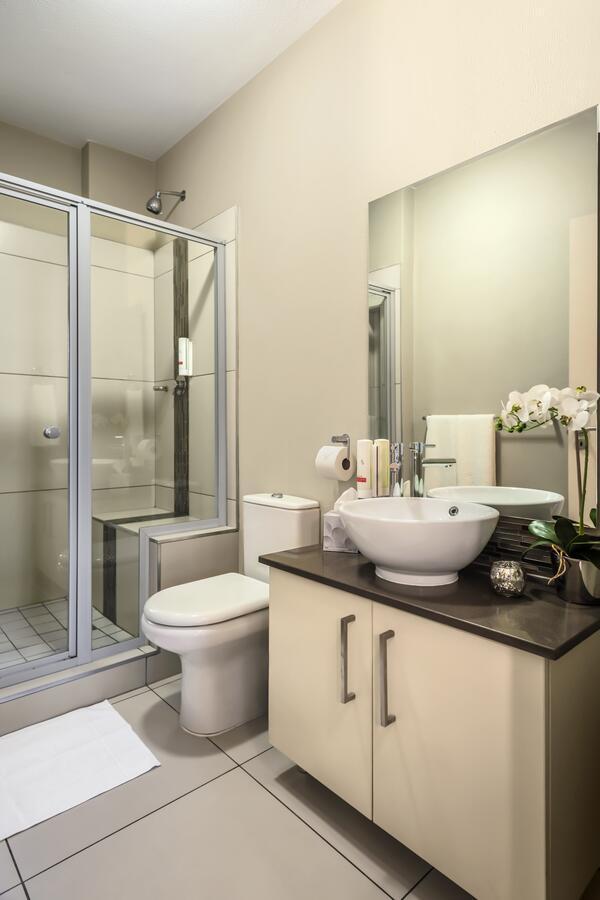 Cag The Hub Bryanston Appartement Johannesburg Buitenkant foto