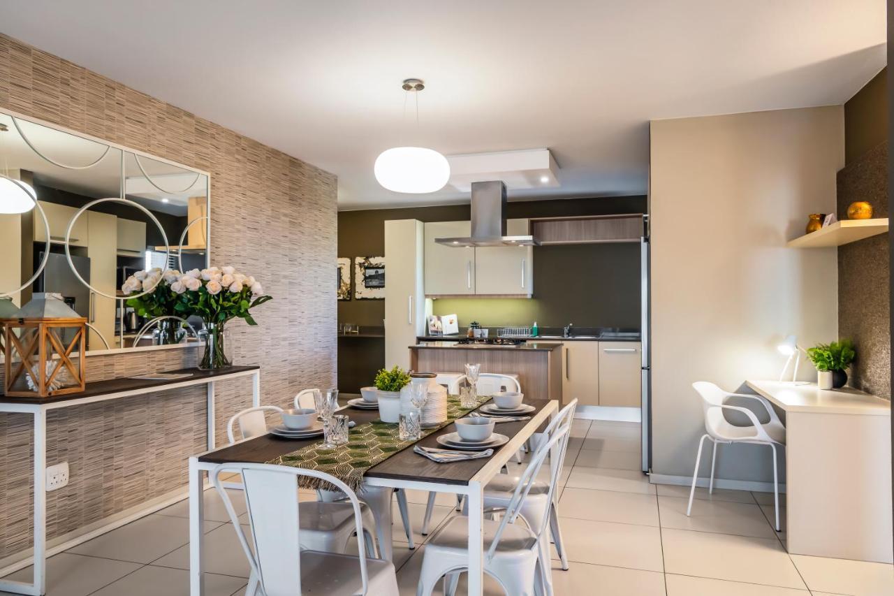Cag The Hub Bryanston Appartement Johannesburg Buitenkant foto